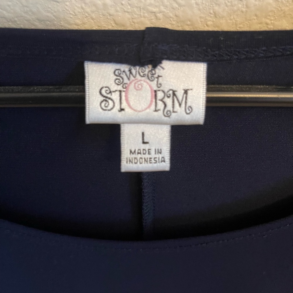 Women’s navy mini dress. Cold shoulder cut, size L